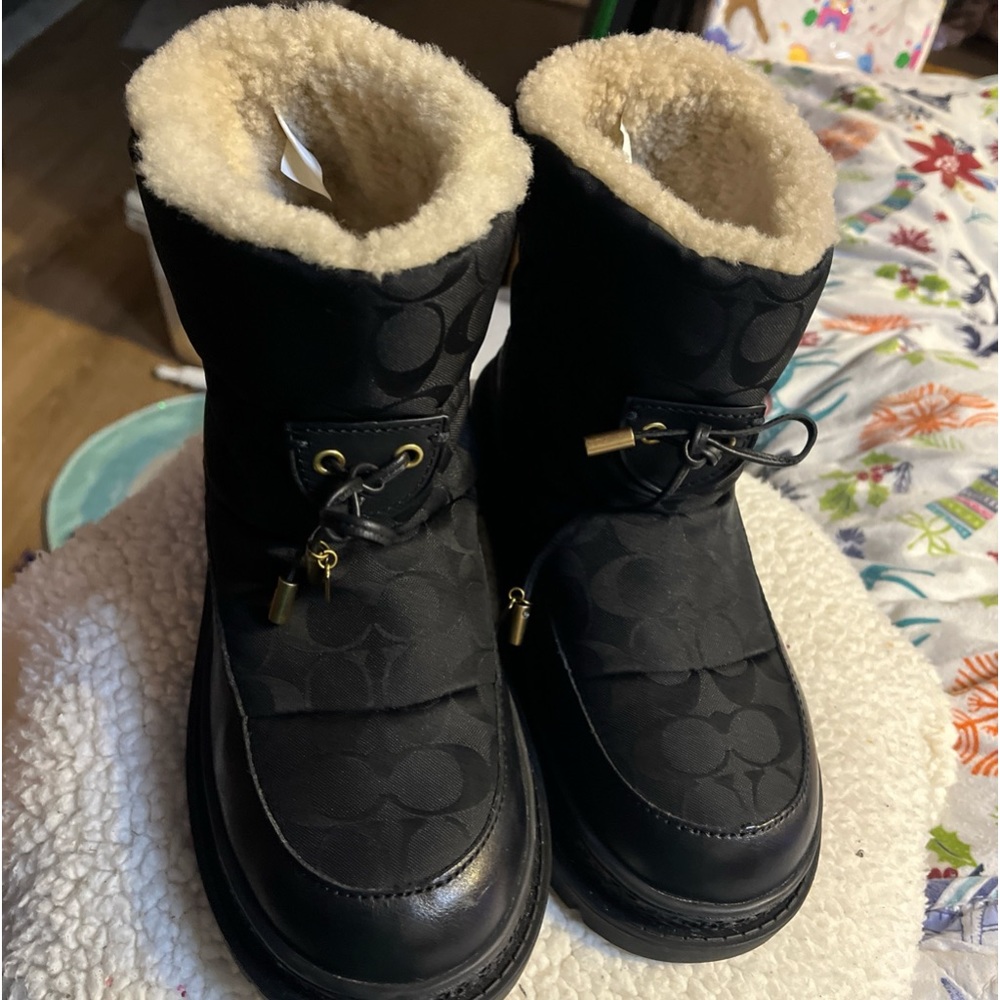 New COACH Women's Kailee Shearling Lined Cold
Weather Boots